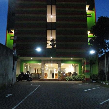 Hotel Caravan Tanah Abang Jakarta Exterior photo