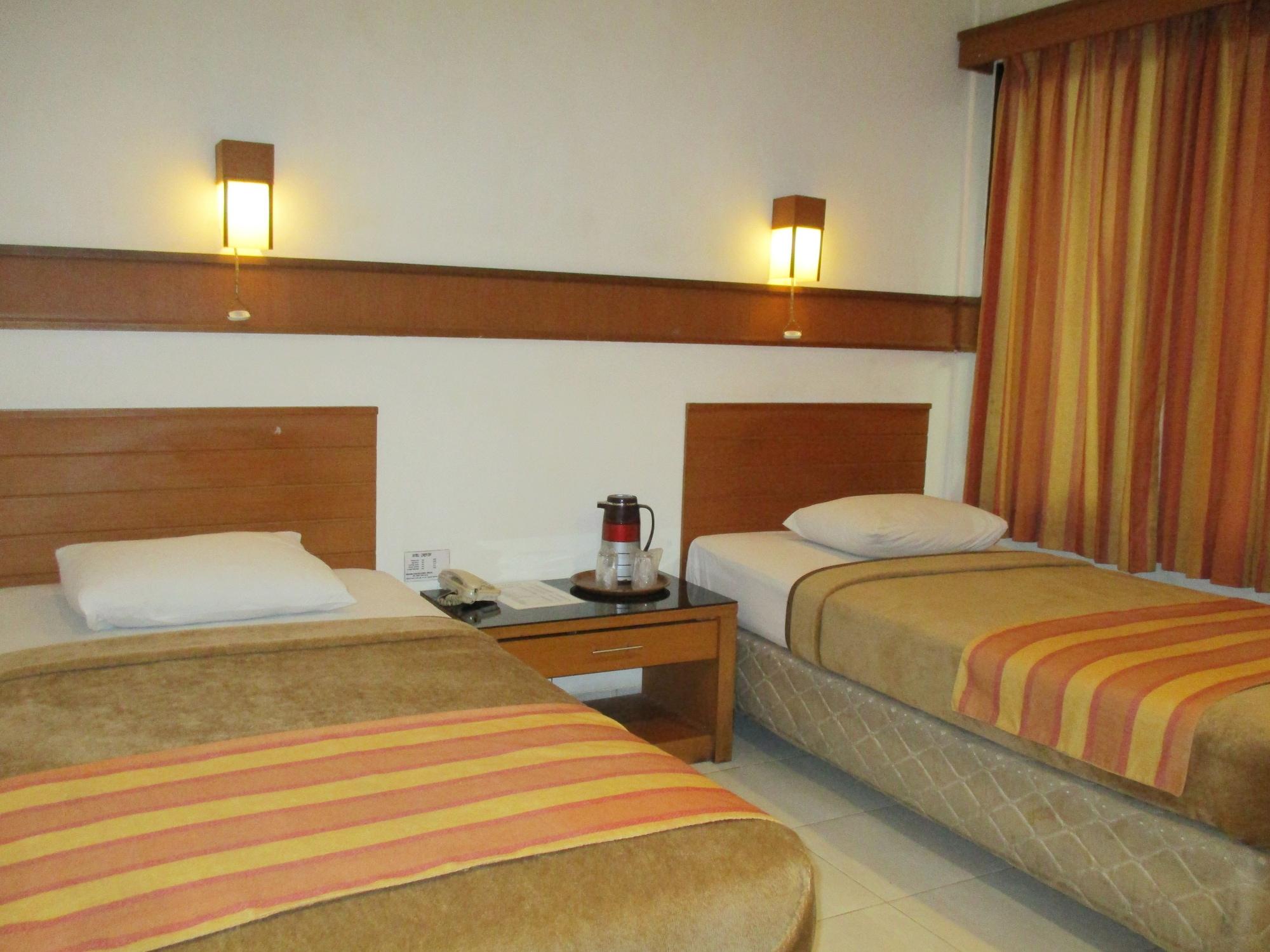 Hotel Caravan Tanah Abang Jakarta Exterior photo