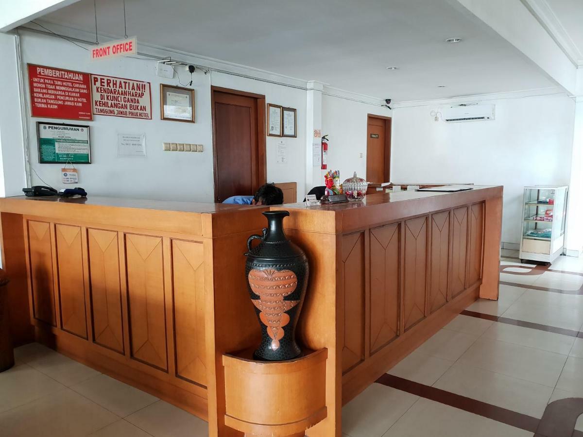 Hotel Caravan Tanah Abang Jakarta Exterior photo
