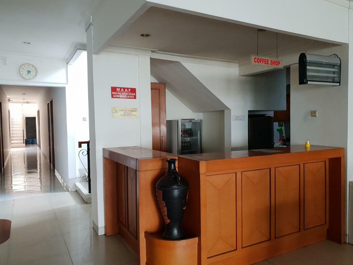 Hotel Caravan Tanah Abang Jakarta Exterior photo